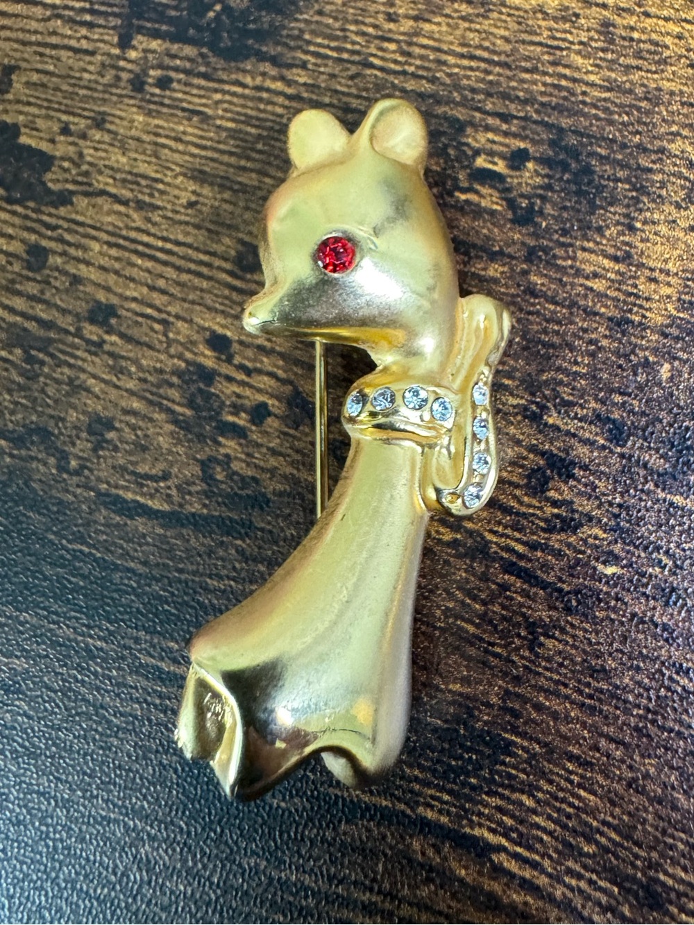 Vintage Gold-tone Baby Giraffe Brooch with Red Crystal Eye Retro Kitsch